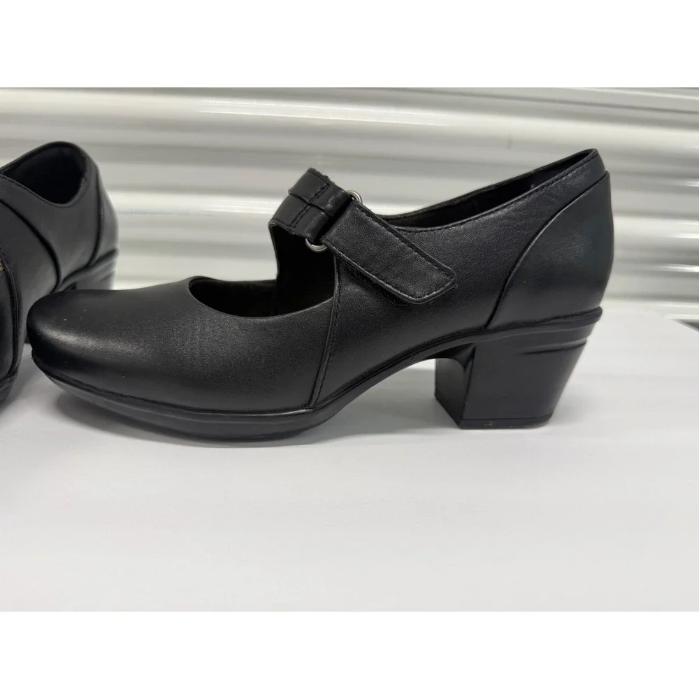Clarks Collection Black Leather Mary Jane Pumps Ultimate Comfort Heels Womens 8